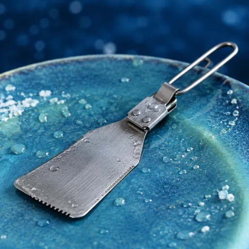 Le kit de survie du cuisinier outdoor : les ustensiles qu'on finit toujours par acheter