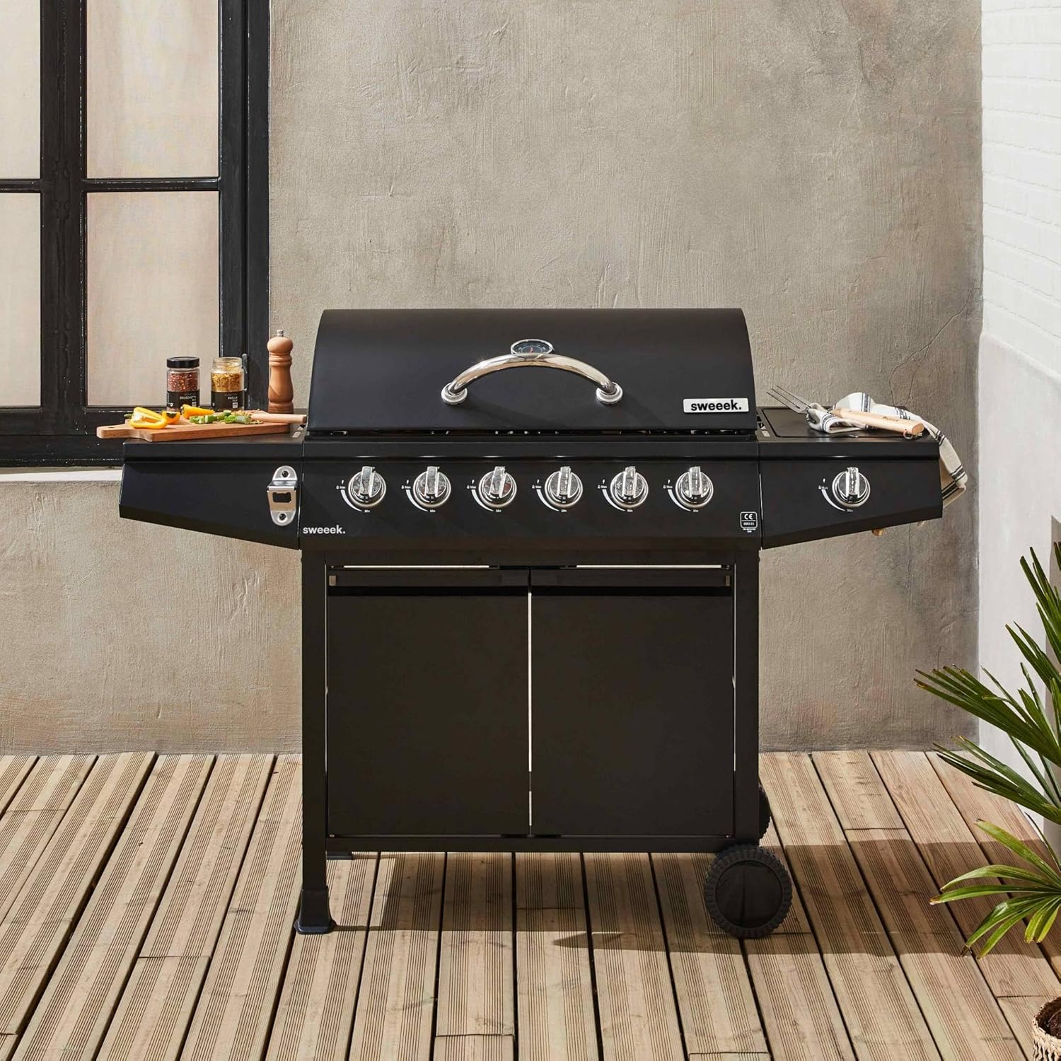 Alice's Garden - Barbecue gaz - Treville - Barbecue 7 brûleurs dont 1 feu latéral noir - avec thermomètre