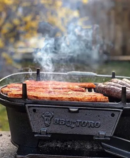 BBQ-Toro Barbecue en fonte avec grille de cuisson - 50 x 25 x 23 cm - Grill de camping au charbon de bois style Hibachi