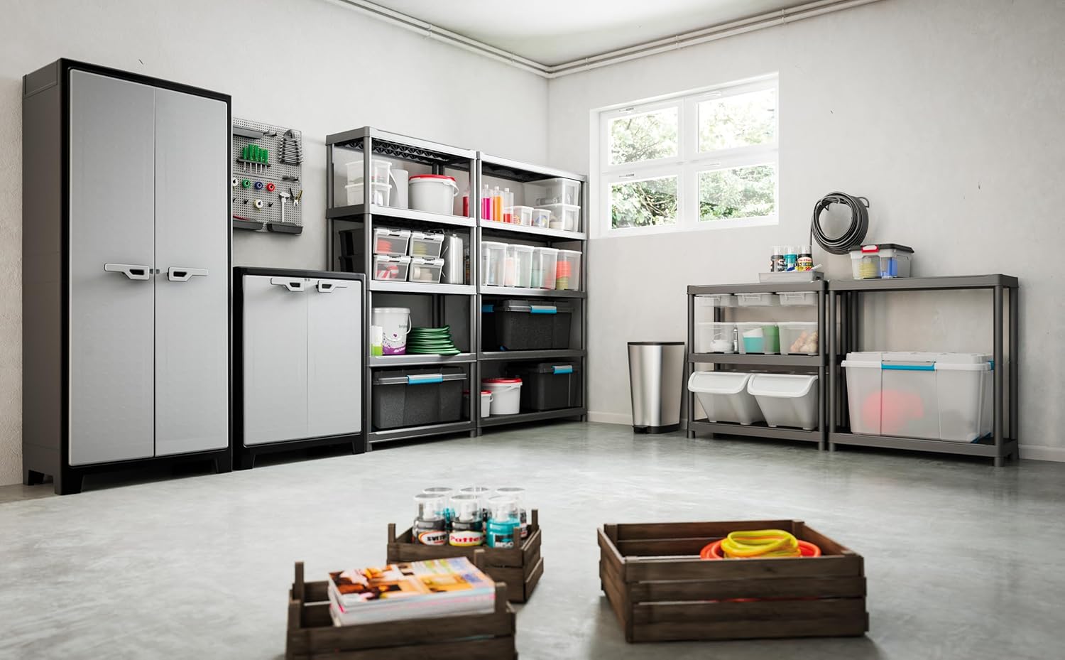 Armoire Haute Titan - Armoire de Rangement en Résine - Étagères Modulables, Pieds Réglables, Charnières Métalliques - Cuisine, Garage, Atelier, Placard - 80 x 44 x 182cm - Noir/Gris