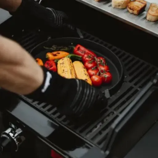 Test Enders SWITCH GRID Poêle en fonte : la plaque qui transforme ton barbecue en petite cuisine d’extérieur